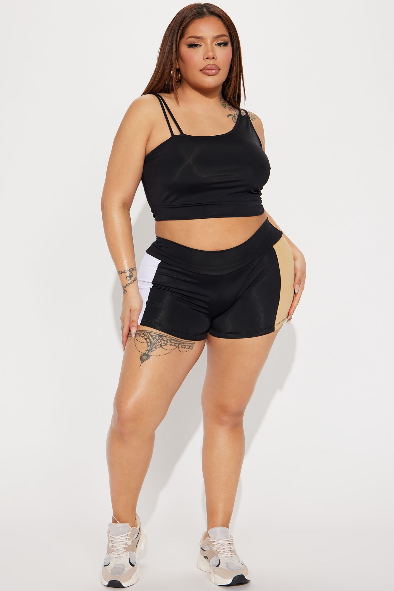 04-07-23Studio4_CE_IM_13-45-24_35_TP4412PD_BlackWhite_P_13171_PLUS_MR