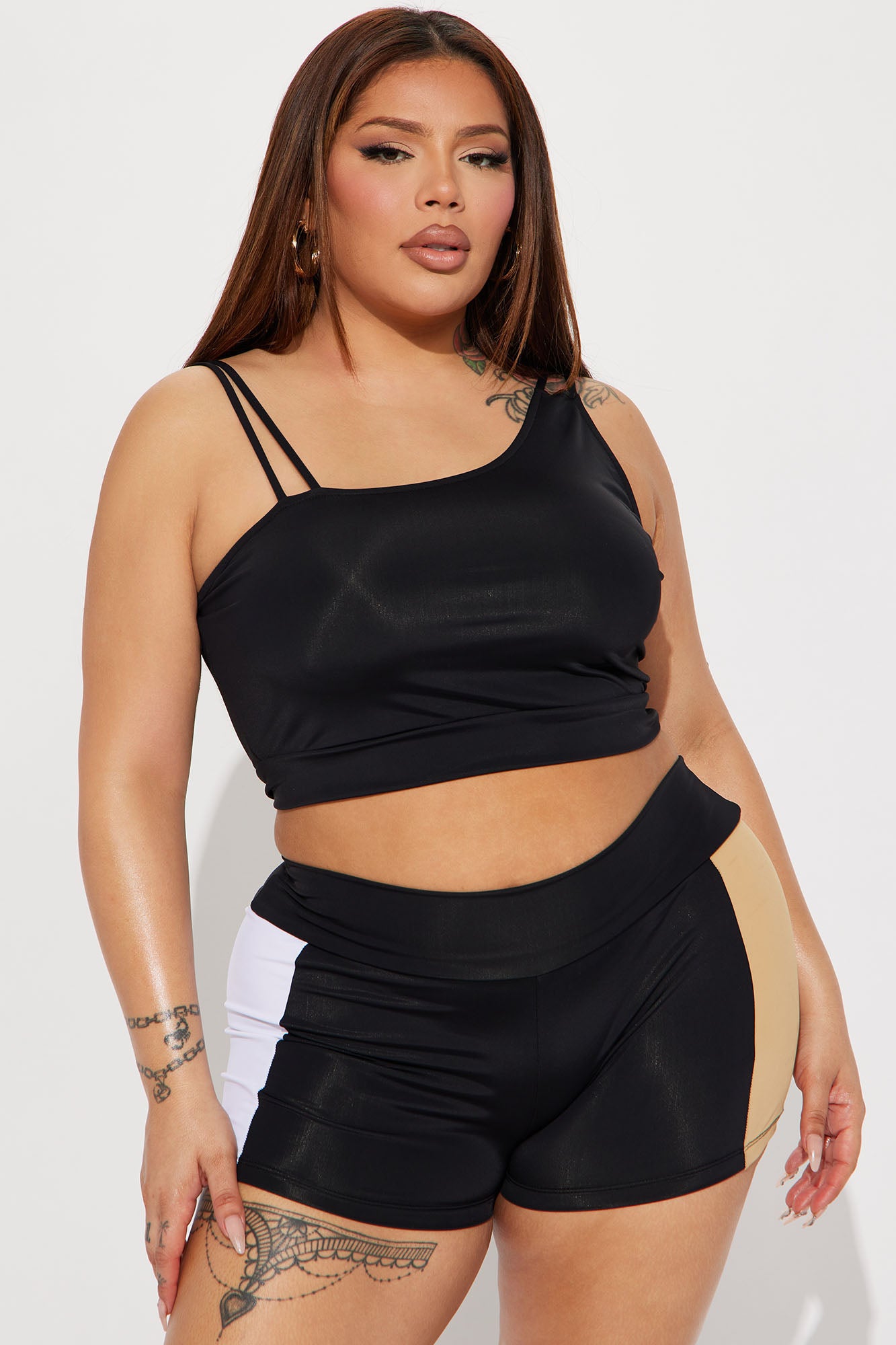 04-07-23Studio4_CE_IM_13-45-27_35_TP4412PD_BlackWhite_P_13174_PLUS_MR