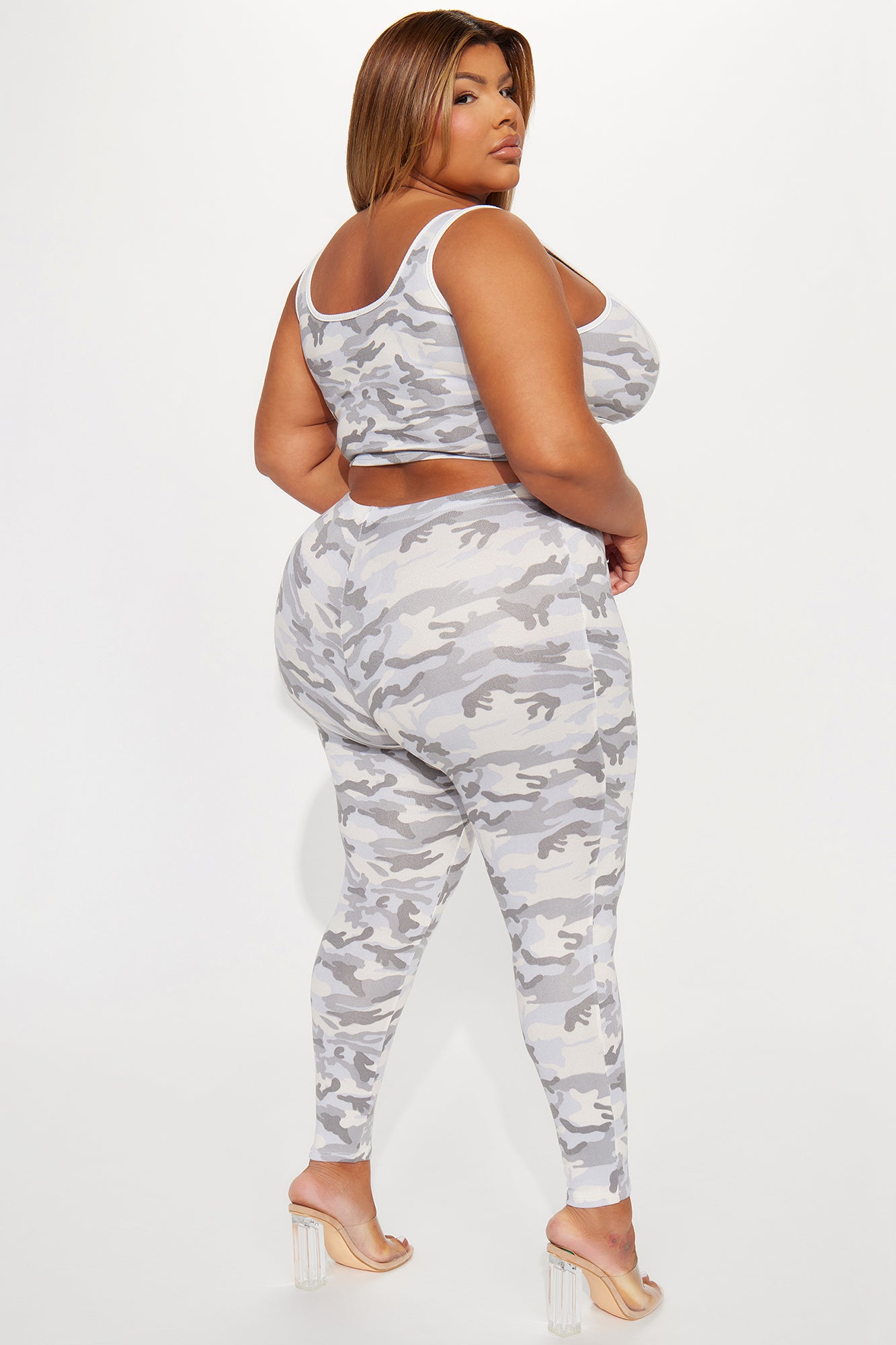 05-15-23Studio5_KT_DB_10-12-09_1_NAF1401_GreyCombo_P_33561_PLUS_PXF