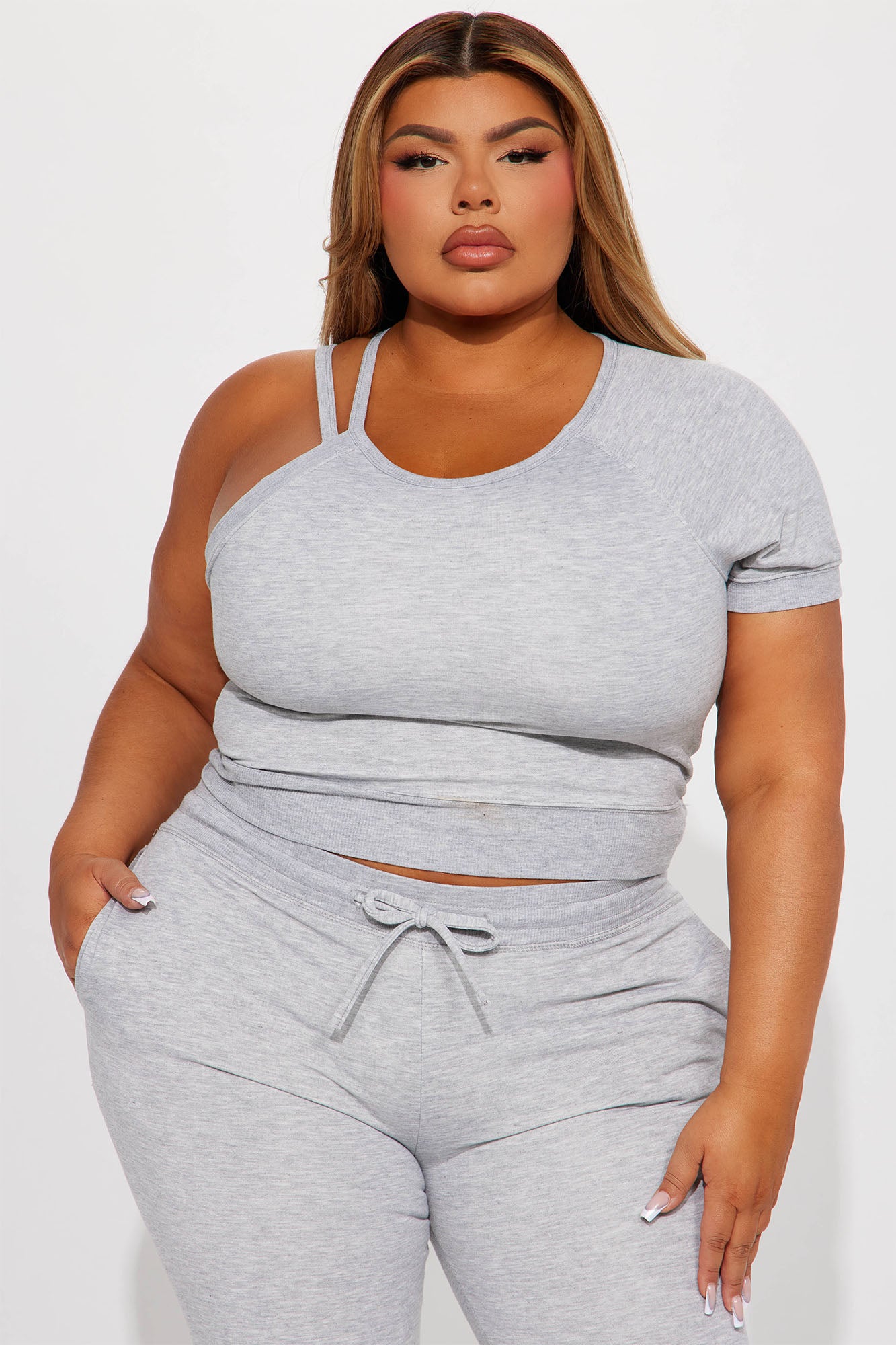 07-21-23Studio4_BT_DB_10-35-31_8_HTP67_HeatherGrey_P_8707_PLUS_DQ