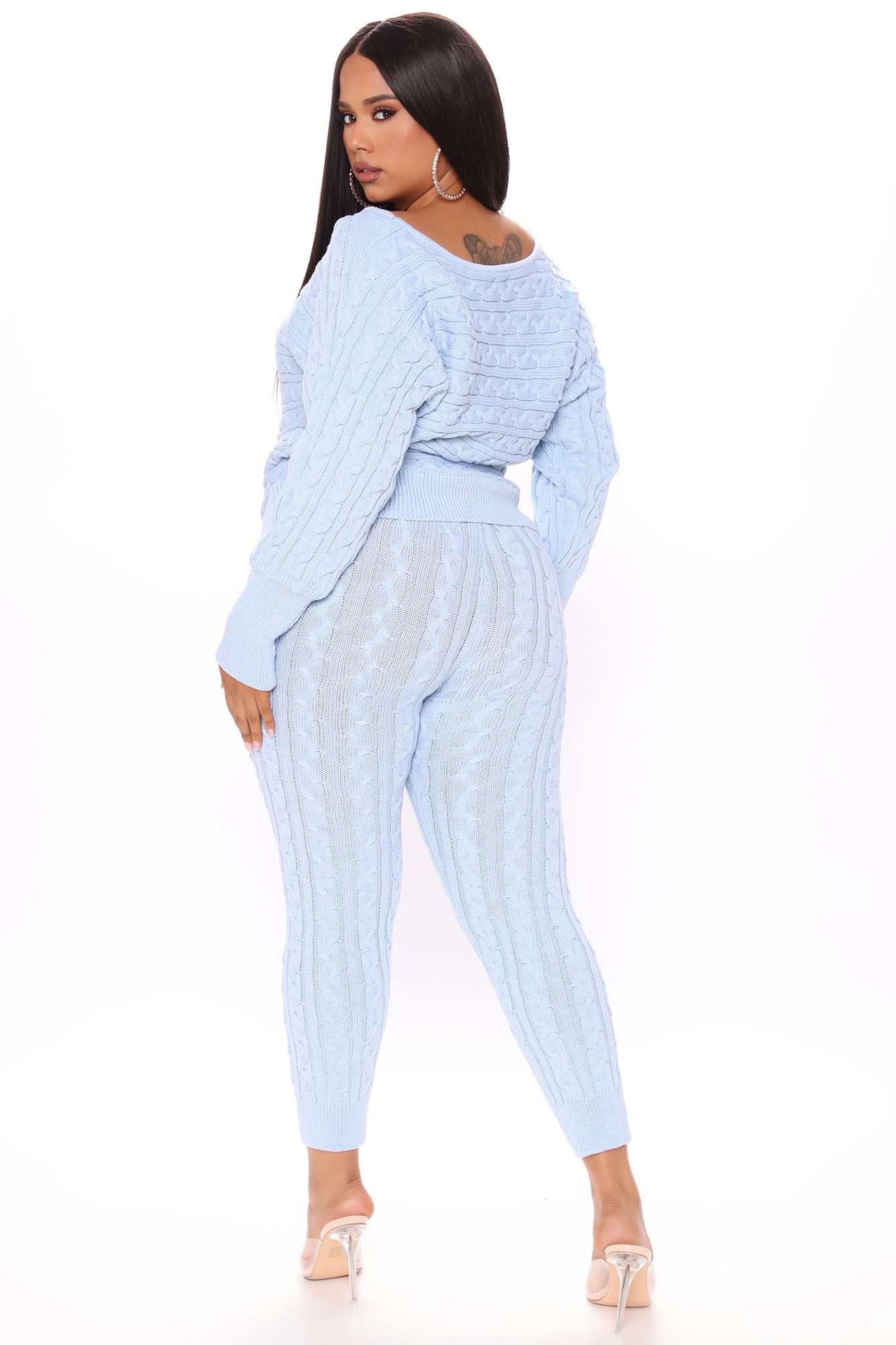 09-28-20Studio4_CE_ON_10-15-05_1_IST2230_Blue_P_52922_PLUS_JK